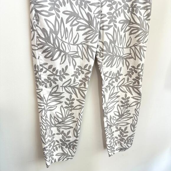 Elliott Lauren Leaf Print Pants Sz 8 Cropped Resort Chic Botanical White Gray - Picture 3 of 7